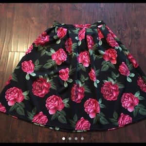 Floral circle skirt Forever21